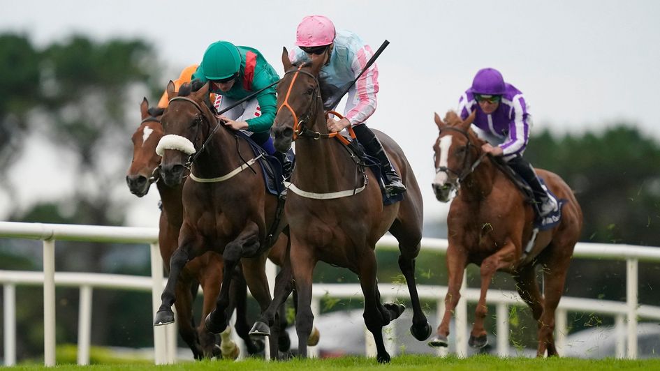 Tannola (green) shaped with promise on debut