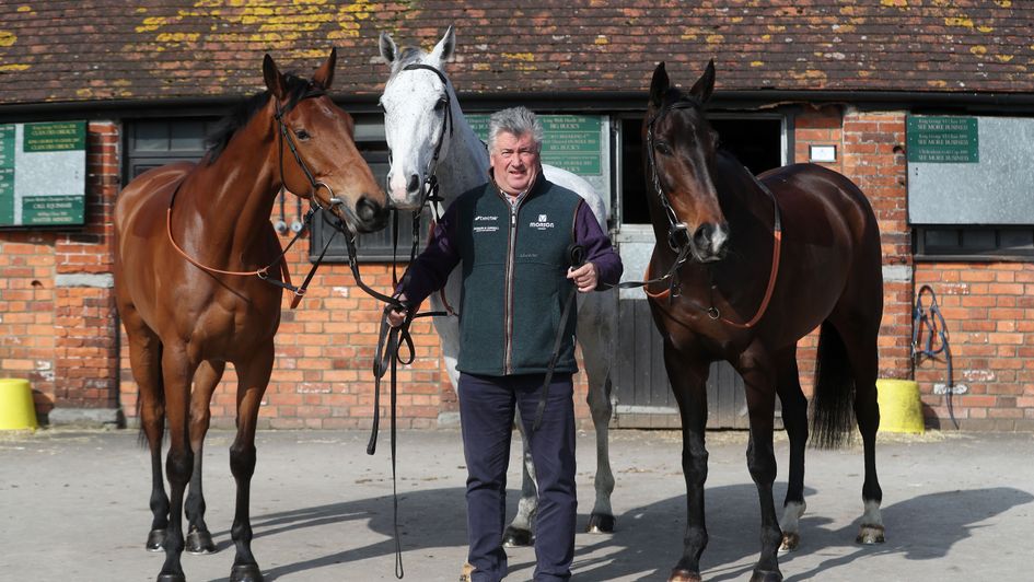 Paul Nichollls with Bravemansgame, Politologue and Frodon