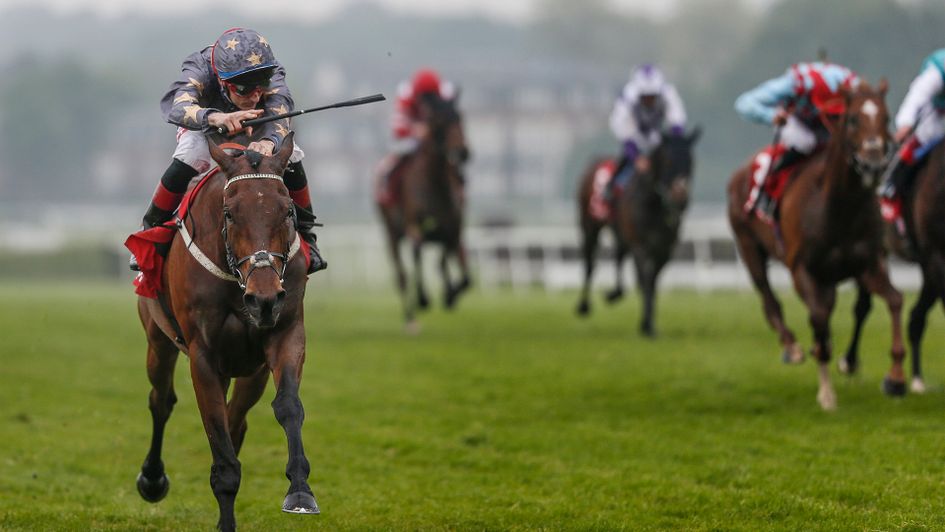 Fran Berry and Magic Circle power to victory at Sandown