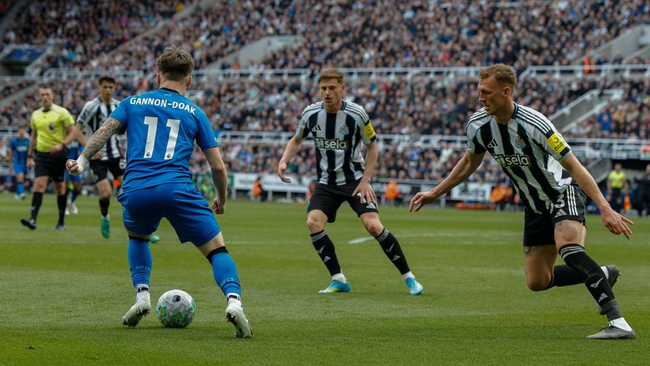 Ben Gannon-Doak in action for Bournemouth