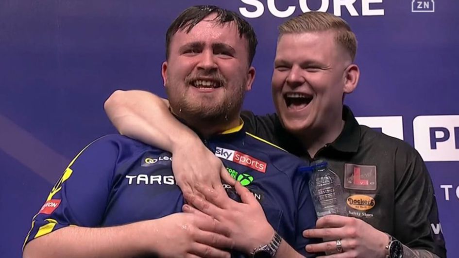 Luke Littler and Mike de Decker