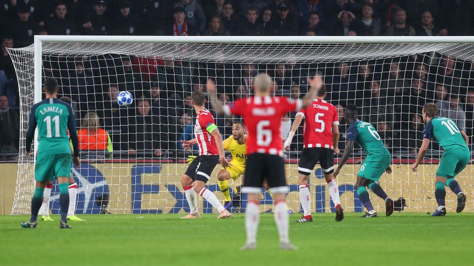 Luuk de Jong scores PSV's second against Tottenham