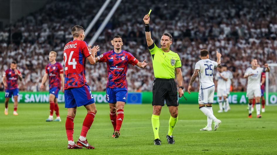 Istvan Kovacs doesn't hesitate to flash the cards