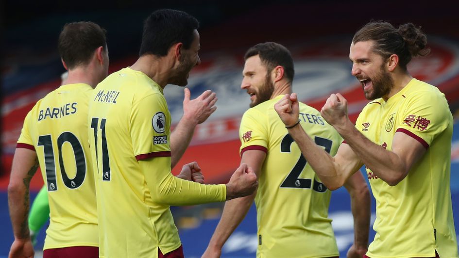 Burnley celebrate Jay Rodriguez's goal aganst Crystal Palace