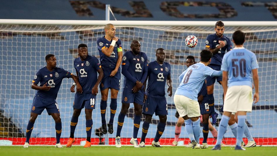 Ilkay Gundogan scores his free-kick against Porto