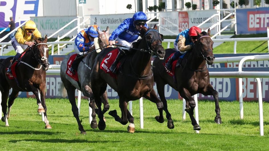 Ernst Blofeld (red cap) finishing second at Doncaster (credit: Grossick Racing Photography)