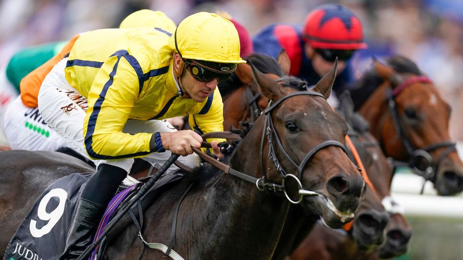 Perfect Power swoops to win the Juddmonte Middle Park