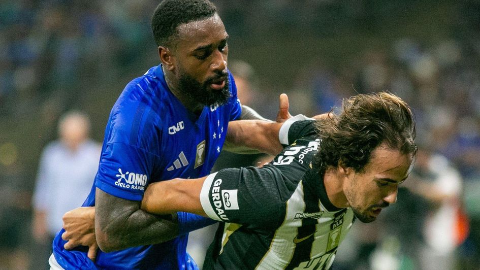 Gerson, Cruzeiro player, during a match against Atletico