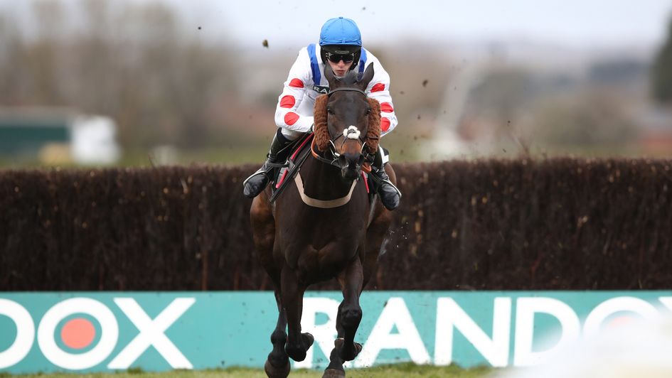 Clan Des Obeaux on his way to victory under Harry Cobden