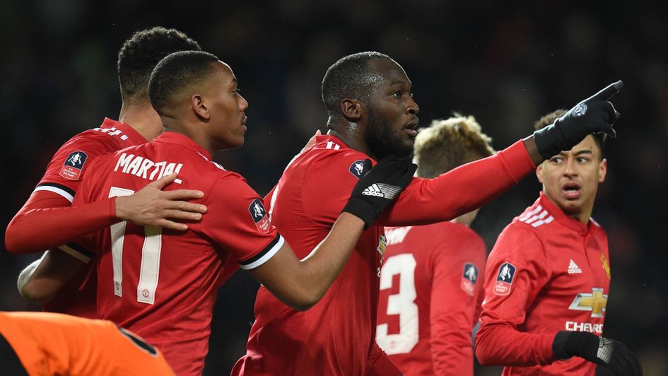 Romelu Lukaku and Manchester United celebrate