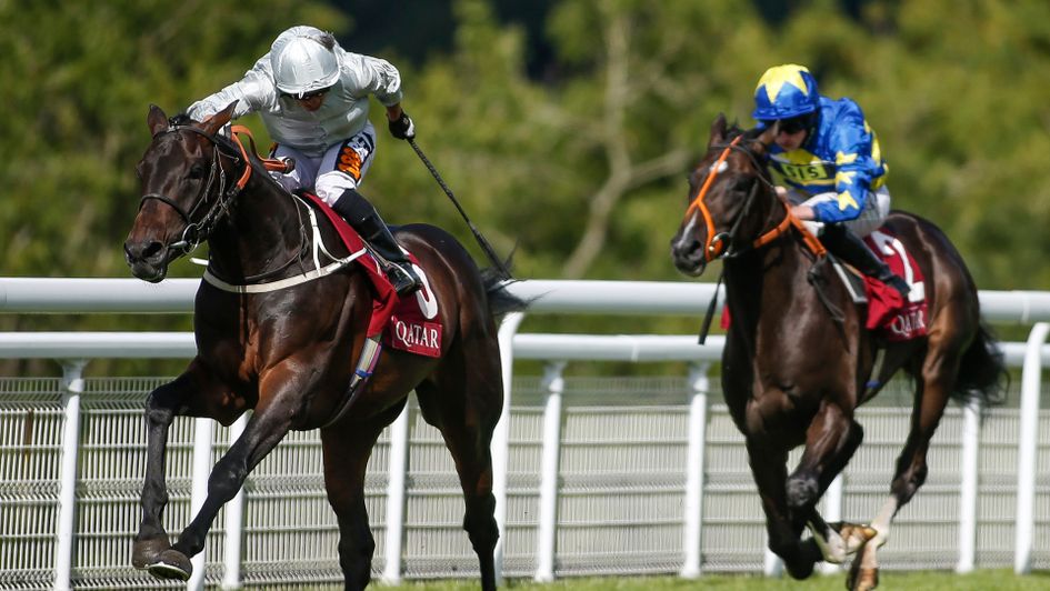 Dee Ex Bee draws clear of Bathsheba Bay