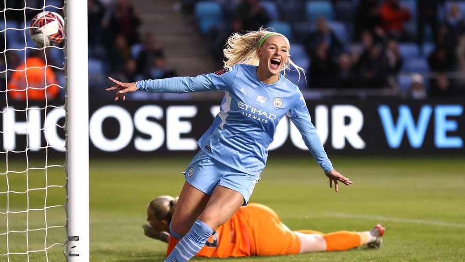 Kelly scores for her club, Manchester City.
