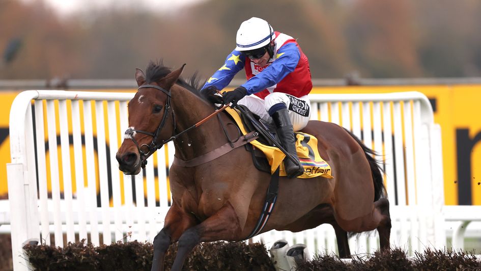 Love Envoi makes a winning return at Sandown