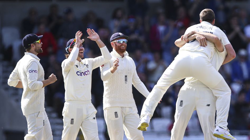 Ollie Robinson celebrates the wicket of Virat Kohli