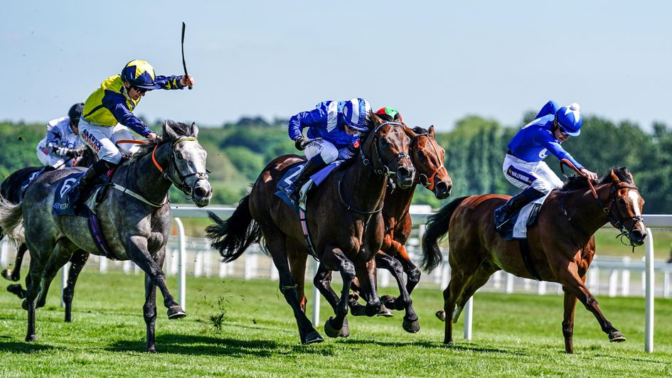 Israr (centre) gets up in the London Gold Cup