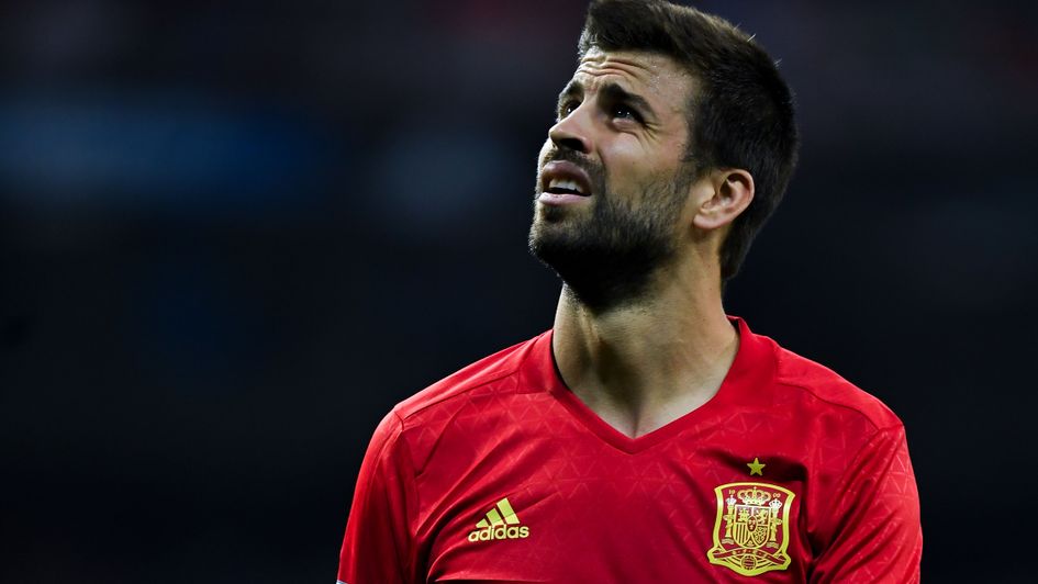 Gerard Pique still wants to play for Spain
