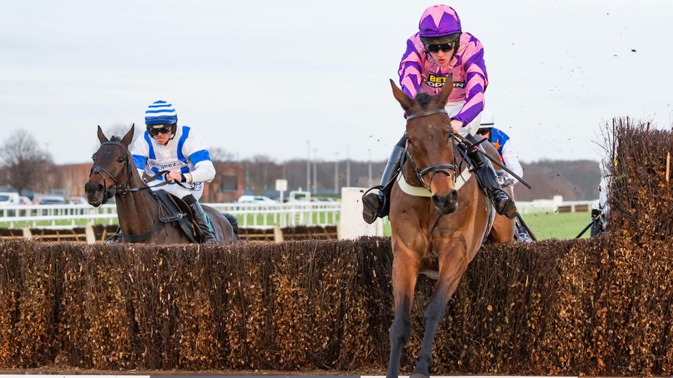 Annual Invictus wins the Great Yorkshire Chase