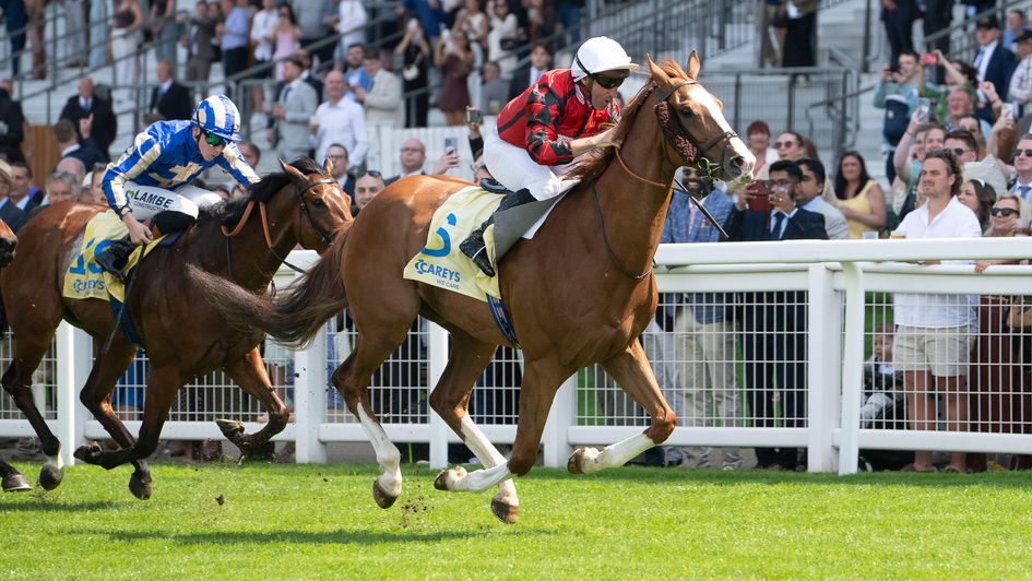 The Wizard Of Eye wins the Victoria Cup for a second time