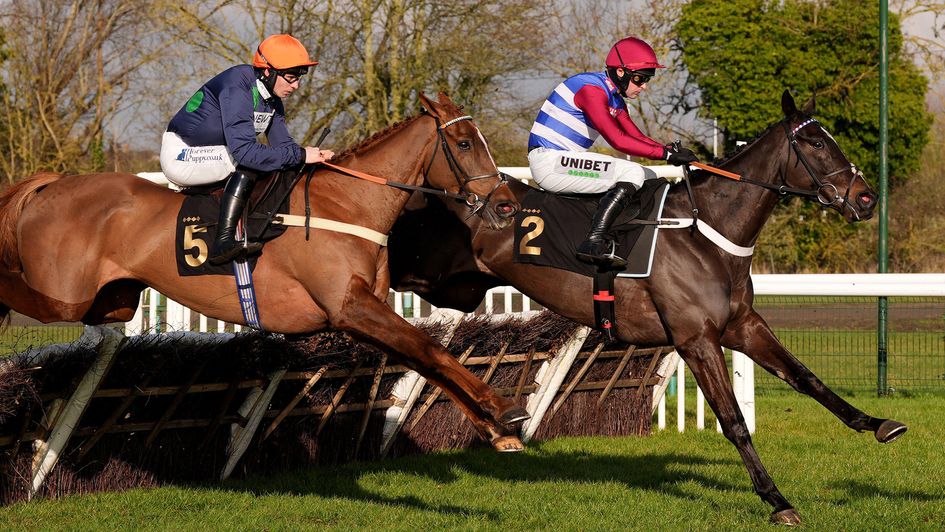 Califet En Vol ridden by Nico De Boinville (right) on their way to winning the Sidney Banks Memorial Novices' Hurdle
