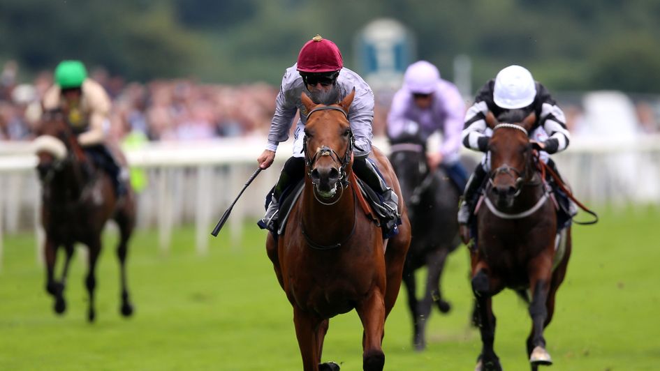 Lusail wins the Gimcrack under Pat Dobbs