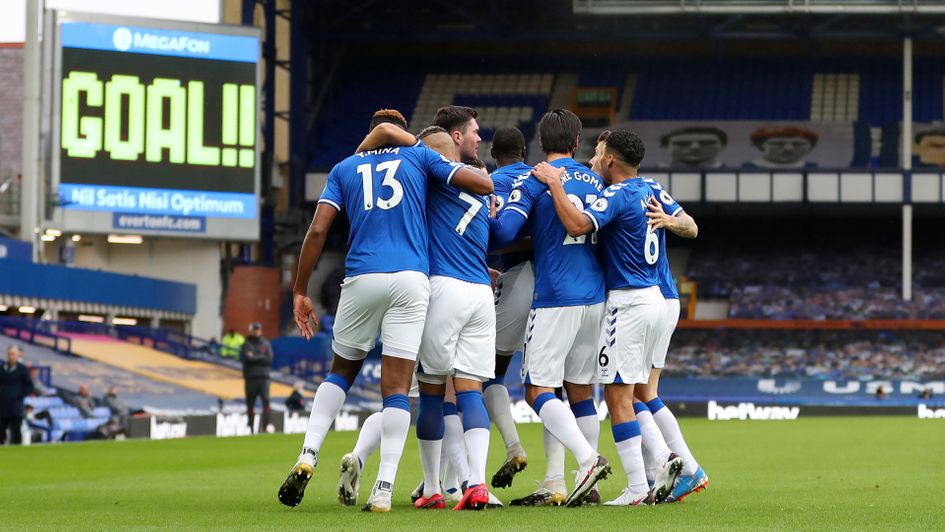 Everton celebrate Michael Keane's goal against Liverpool