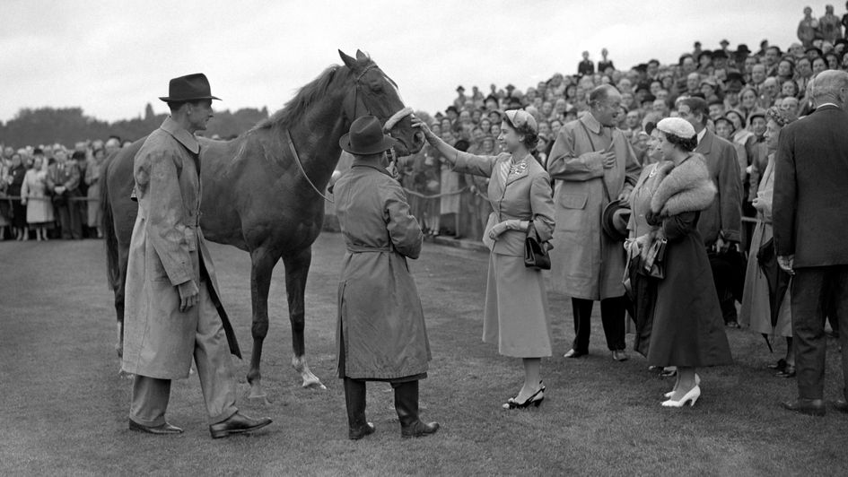 The Queen with Aureole after his King George win