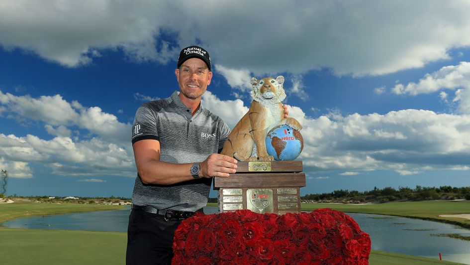Henrik Stenson with the Hero World Challenge trophy