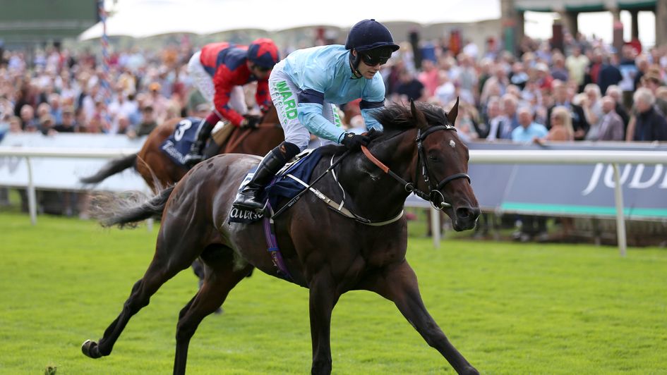 Royal Patronage wins the Acomb