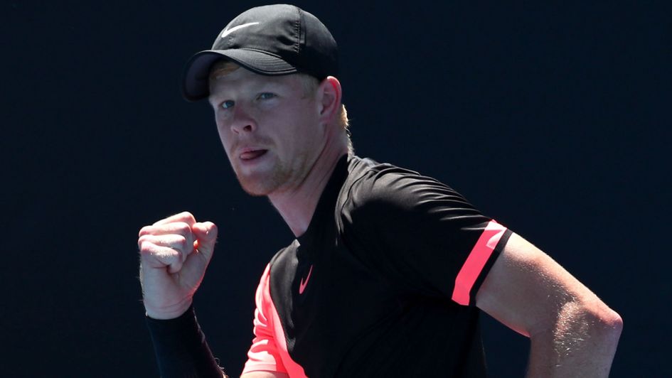 Kyle Edmund - through to round three