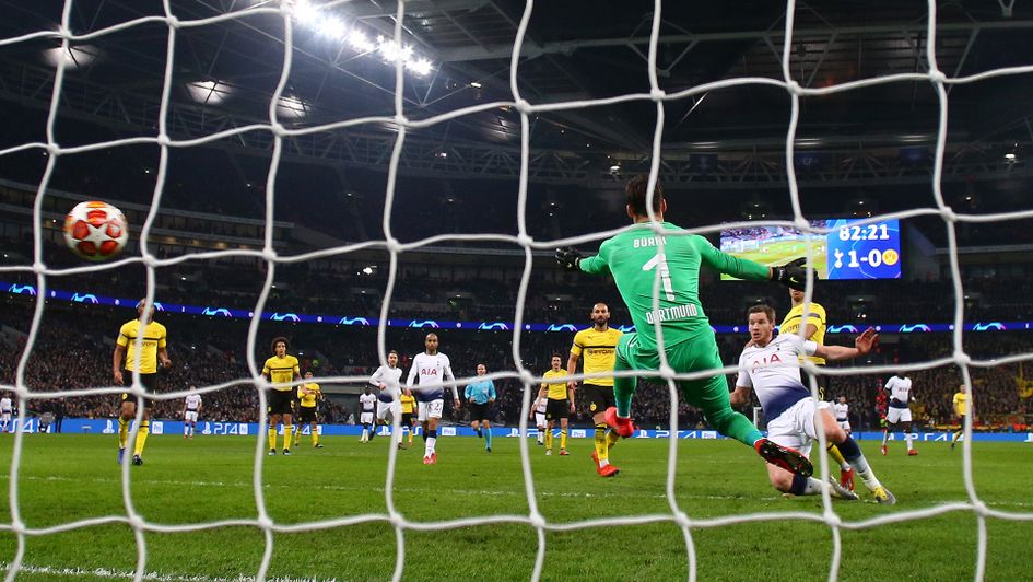Jan Vertonghen scores against Borussia Dortmund