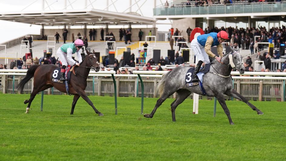 Fallen Angel wins the Sun Chariot