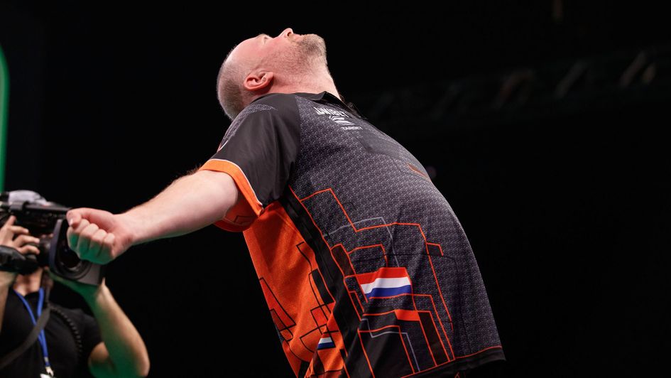 Raymond van Barneveld (Picture: Lawrence Lustig/PDC)