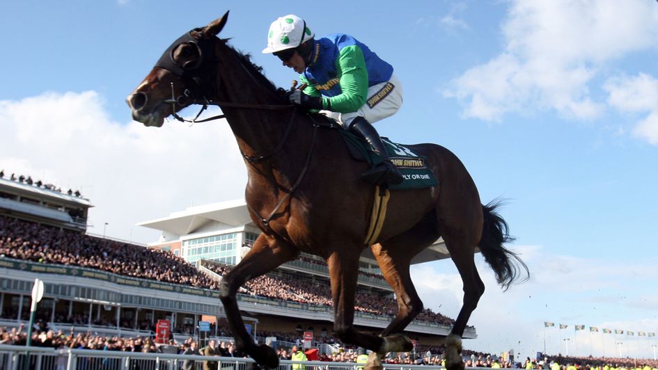 Timmy Murphy winning the National on Comply Or Die