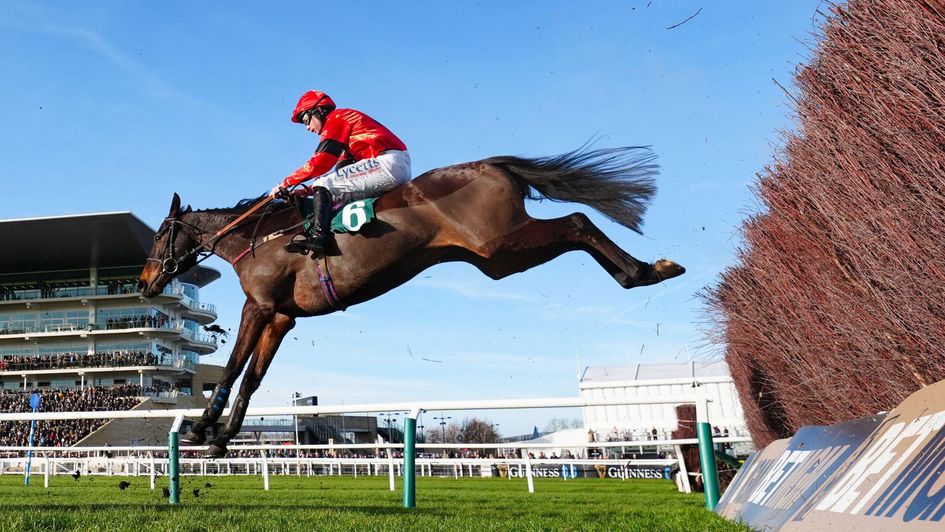 Zertakt on his way to a thrilling win at Cheltenham