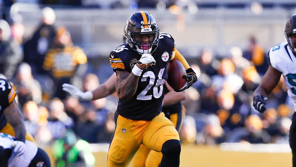 Pittsburgh Steelers running back Le'Veon Bell in action