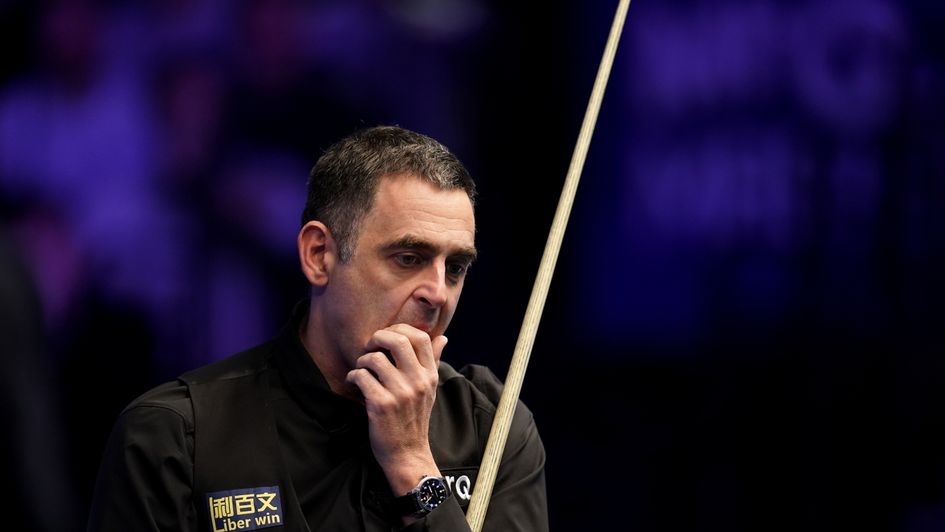 Ronnie O'Sullivan battled past Barry Hawkins at the Masters