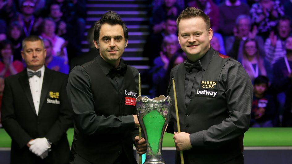 The first session of Sunday's final ended 4-4