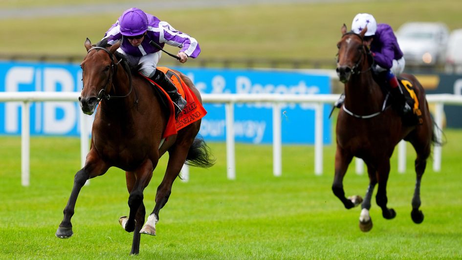 Sun Goddess on her way to winning the Phoenix Stakes