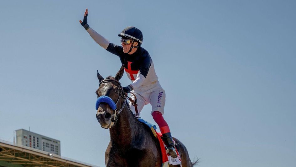 Frankie Dettori salutes the crowd on Nothing Like You
