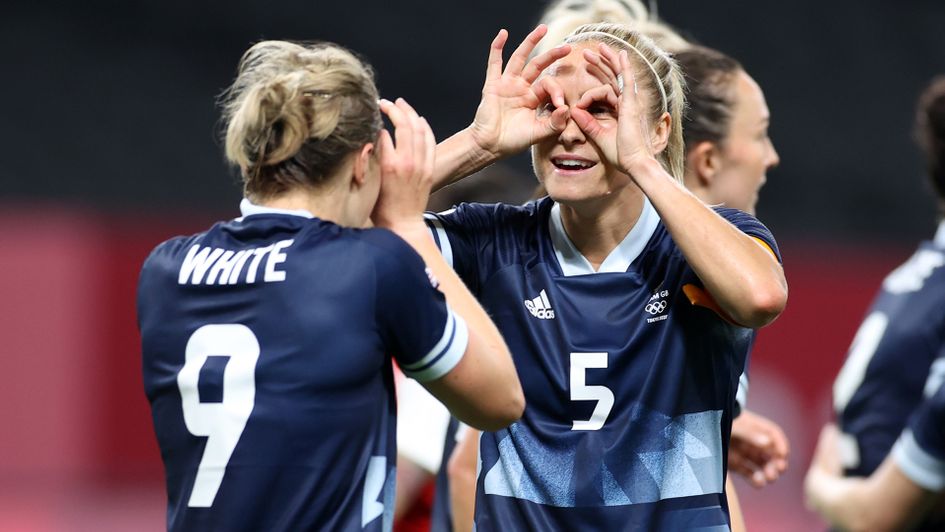Ellen White celebrates with teammate Steph Houghton