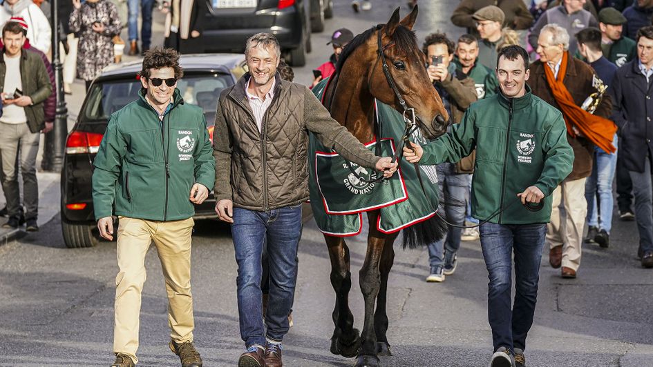 Sam Waley-Cohen and Noble Yeats on their homecoming