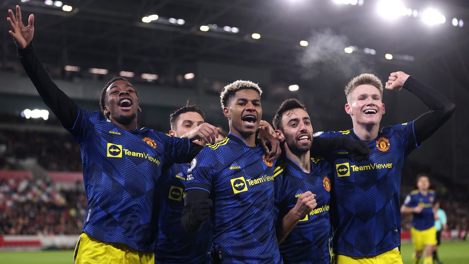 Manchester United celebrate Marcus Rashford's goal against Brentford