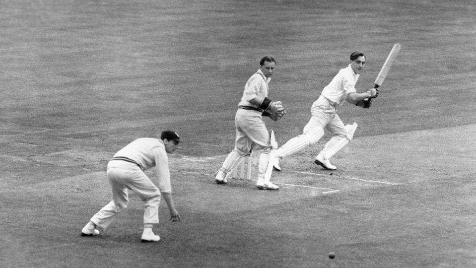 Doug Insole bats in 1951