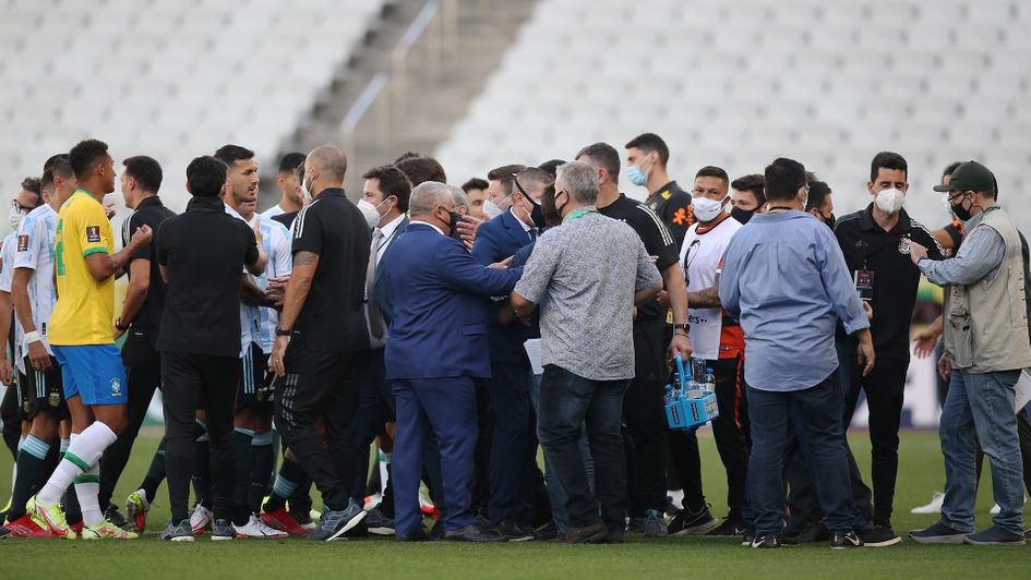 Health authorities interrupt the match between Brazil and Argentina