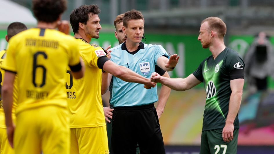 Mats Hummels was forced off through injury against Wolfsburg