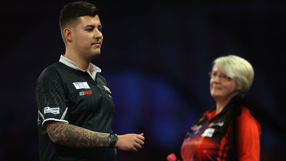 Ryan Meikle beat Lisa Ashton 3-2