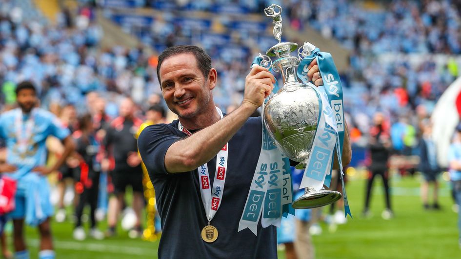 Frank Lampard with the Sky Bet Championship trophy