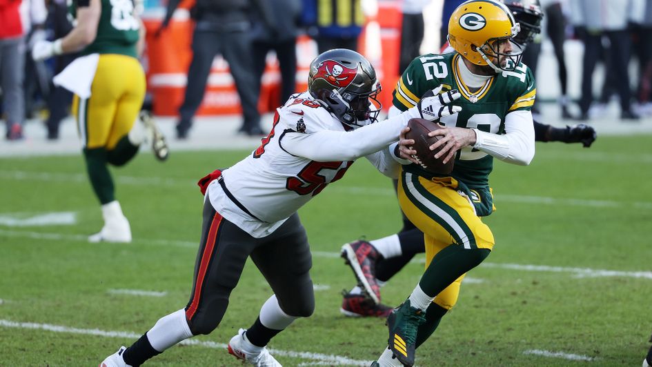 Shaquil Barrett tackles Aaron Rodgers