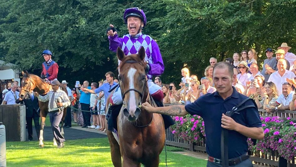Frankie Dettori is all smiles aboard Mums Tipple