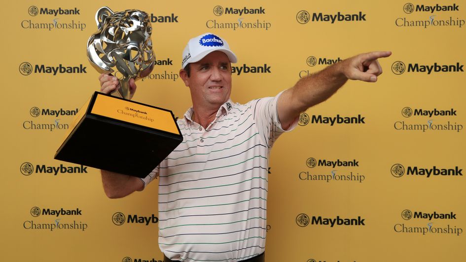 Scott Hend celebrates